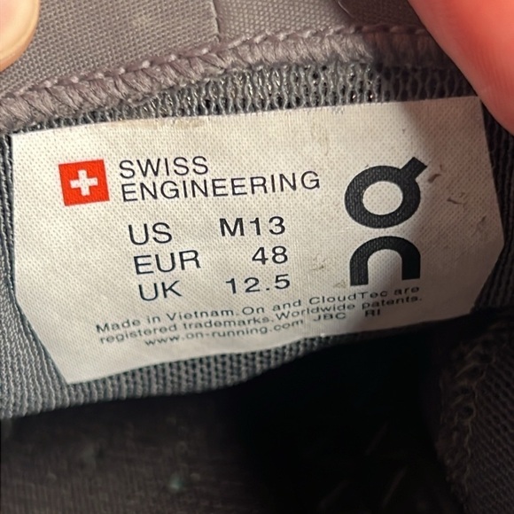 ON CLOUD WOMENS CLOUDVENTURE PEAK Sneakers - Picture 8 of 10